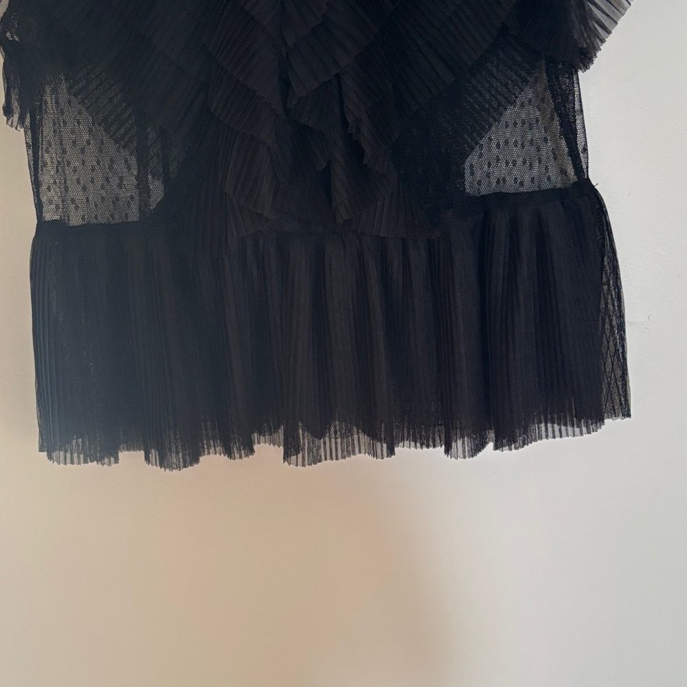 Elegant Black Ruffled Women's Top - Picture 7 of 9